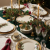 Gien Le Houx dinerborden op gedekte tafel