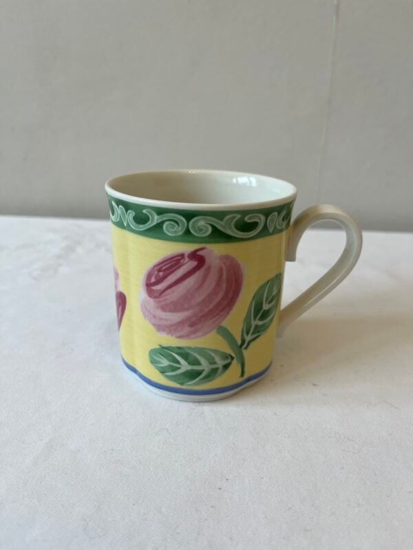 Villeroy & Boch – Switch Summerhouse Collection | A Rose Mok / Mug (Ø7,5 cm, B10,5 cm, H8,5 cm) Villeroy & Boch – Switch Summerhouse Collection | A Rose Mok / Mug (Ø7,5 cm, B10,5 cm, H8,5 cm)
