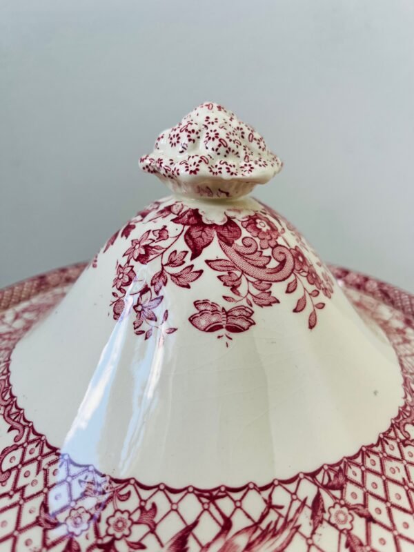 Mason’s Stratford Pink – Dekschaal / Terrine met Deksel (Covered Bowl / Tureen with Lid) Mason’s Stratford Pink – Dekschaal / Terrine met Deksel (Covered Bowl / Tureen with Lid)