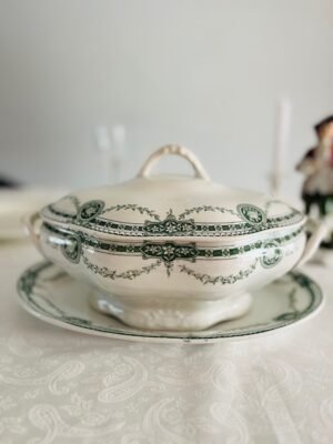 Boch La Louvière – Péricon – Serveerschaal met Deksel & Ovale Schaal (Set)