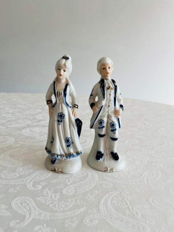 Vintage Tafeldecoratie – Victoriaans Paar – Porseleinen Beeldjes Vintage Tafeldecoratie – Victoriaans Paar – Porseleinen Beeldjes