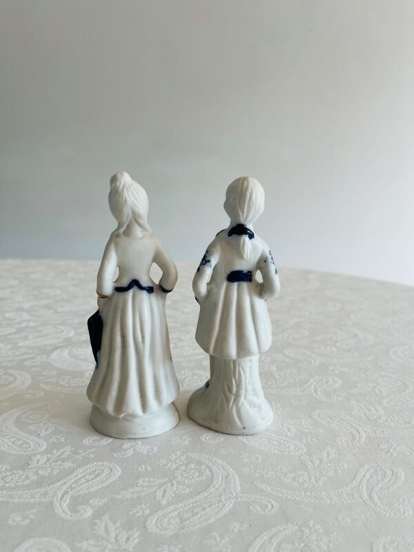 Vintage Tafeldecoratie – Victoriaans Paar – Porseleinen Beeldjes Vintage Tafeldecoratie – Victoriaans Paar – Porseleinen Beeldjes