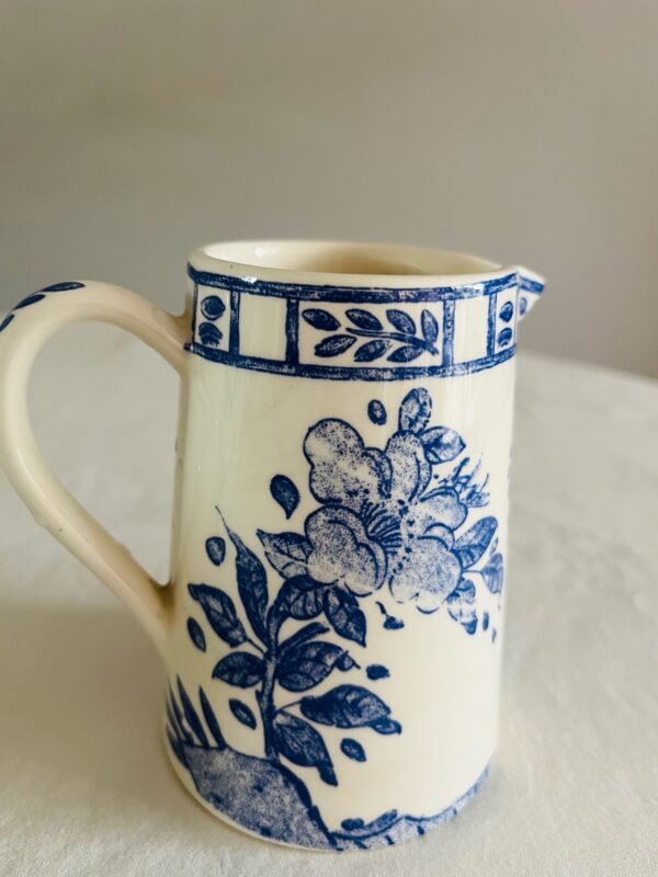 Faïencerie de Gien France – Oiseau Bleu – Melkkan & Suikerpot Faïencerie de Gien France – Oiseau Bleu – Melkkan & Suikerpot