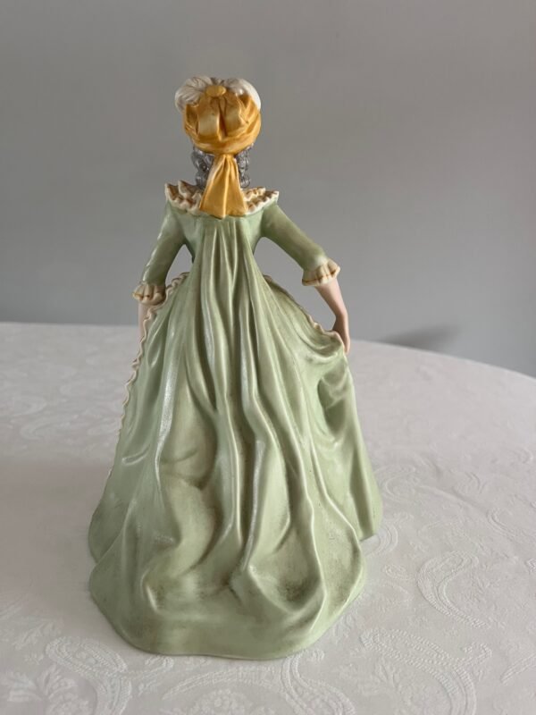 Tafelaccessoires – Franklin Porcelain – Marie Antoinette Beeldje Tafelaccessoires – Franklin Porcelain – Marie Antoinette Beeldje