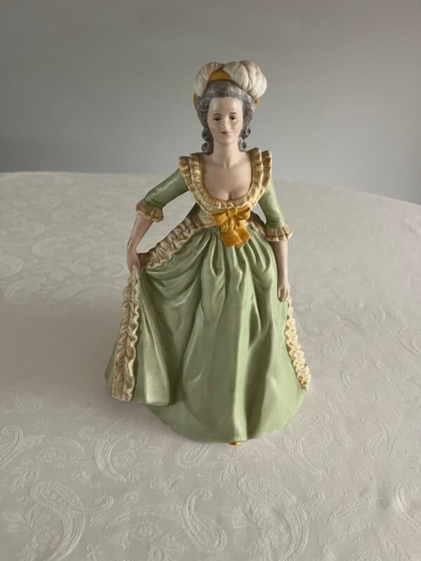 Tafelaccessoires – Franklin Porcelain – Marie Antoinette Beeldje Tafelaccessoires – Franklin Porcelain – Marie Antoinette Beeldje