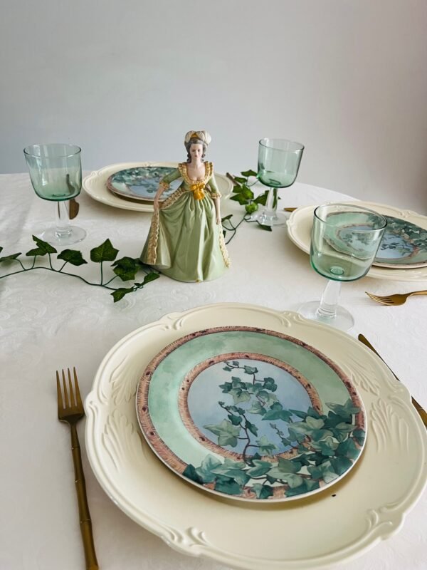 Tafelaccessoires – Franklin Porcelain – Marie Antoinette Beeldje Tafelaccessoires – Franklin Porcelain – Marie Antoinette Beeldje