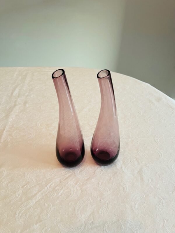 Tafelaccessoires – Paarse Vaasjes (Set van 2) Tafelaccessoires – Paarse Vaasjes (Set van 2)