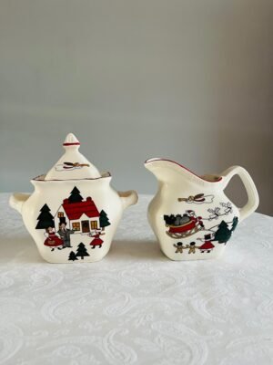 Mason’s – Christmas Village – Roomstel (Melkkan & Suikerpot met deksel)